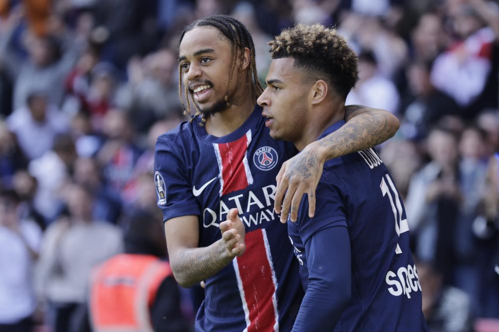 贸易遭受冲 贸易遭受冲